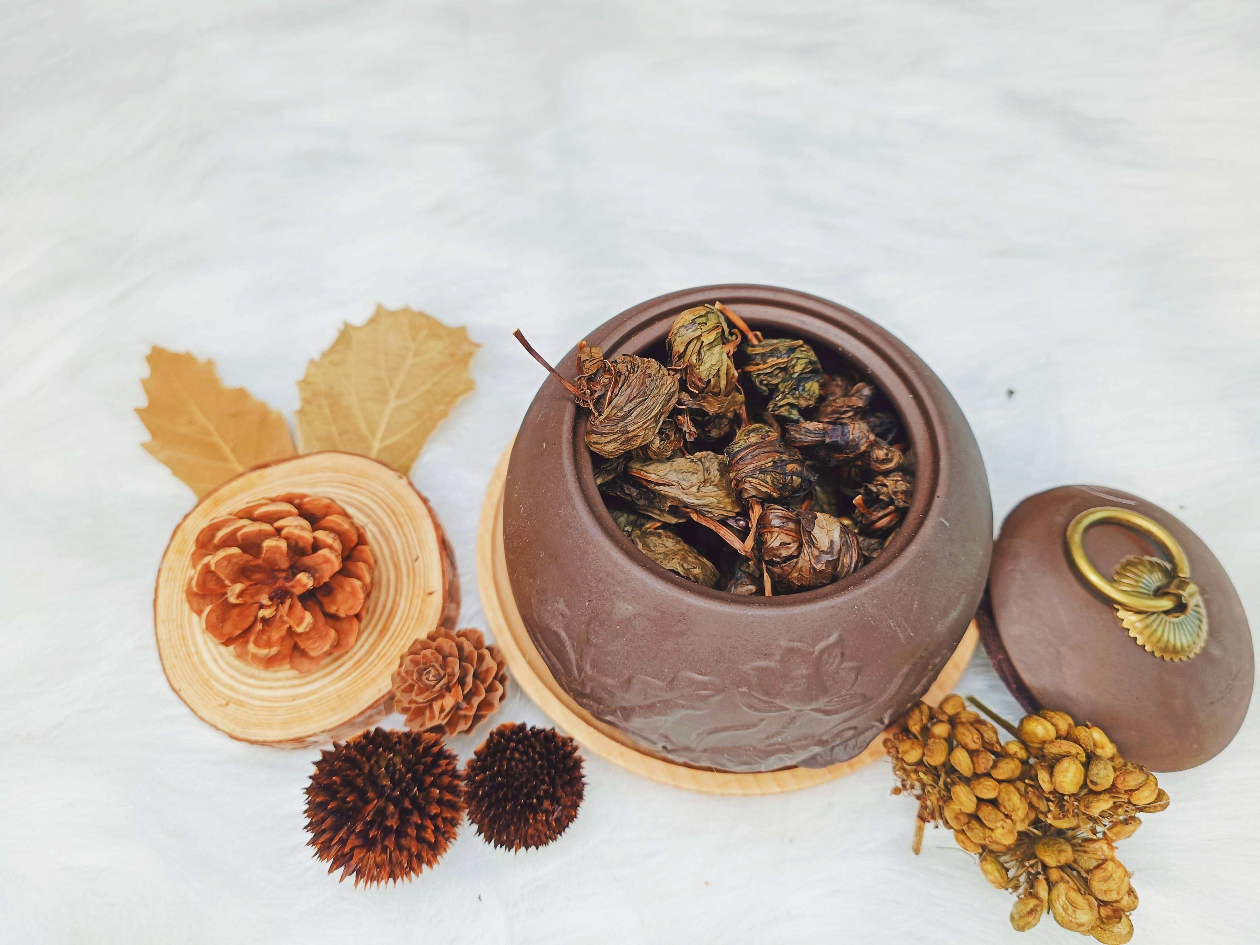 TRÀ LÁ SÂM NGỌC LINH LÊN MEN