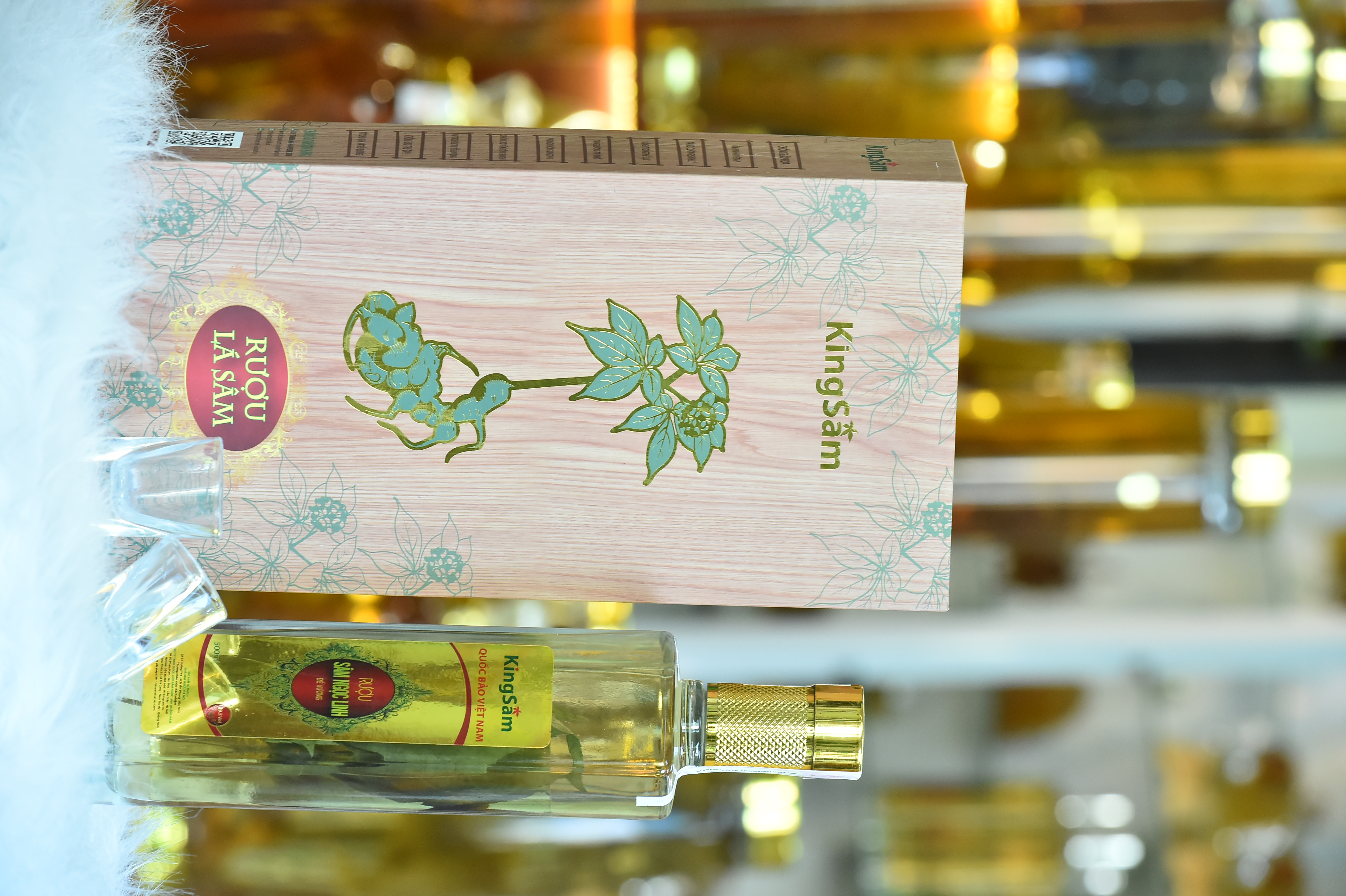 RƯỢU LÁ SÂM NGỌC LINH – 500 ML